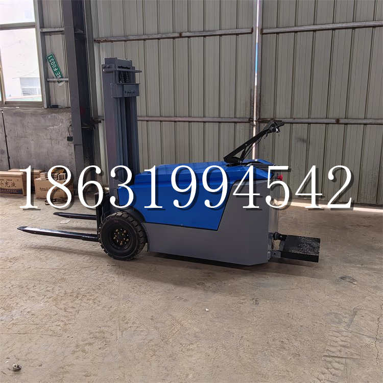 鸡西市全电动叉车插腿式堆高车液压装卸车1.5吨升高小型站驾式铲车